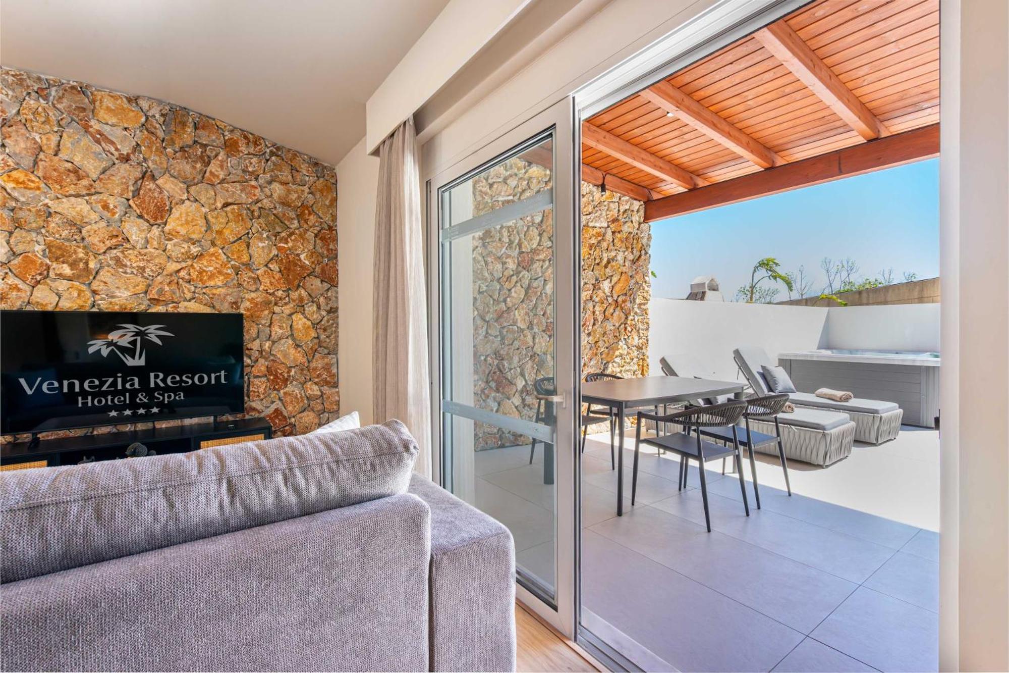 Venezia Luxury Living Villas, Faliraki Buitenkant foto