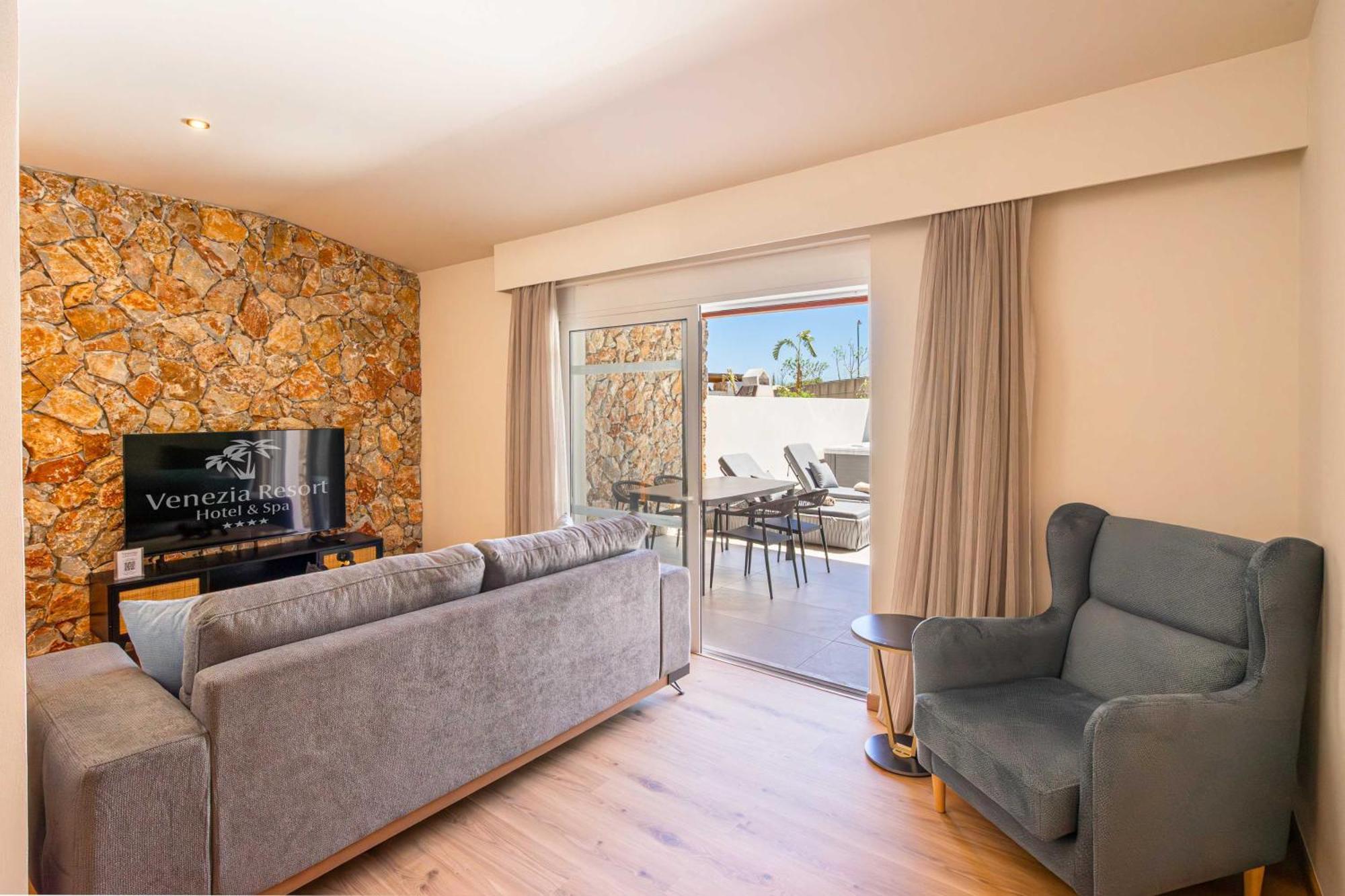 Venezia Luxury Living Villas, Faliraki Buitenkant foto