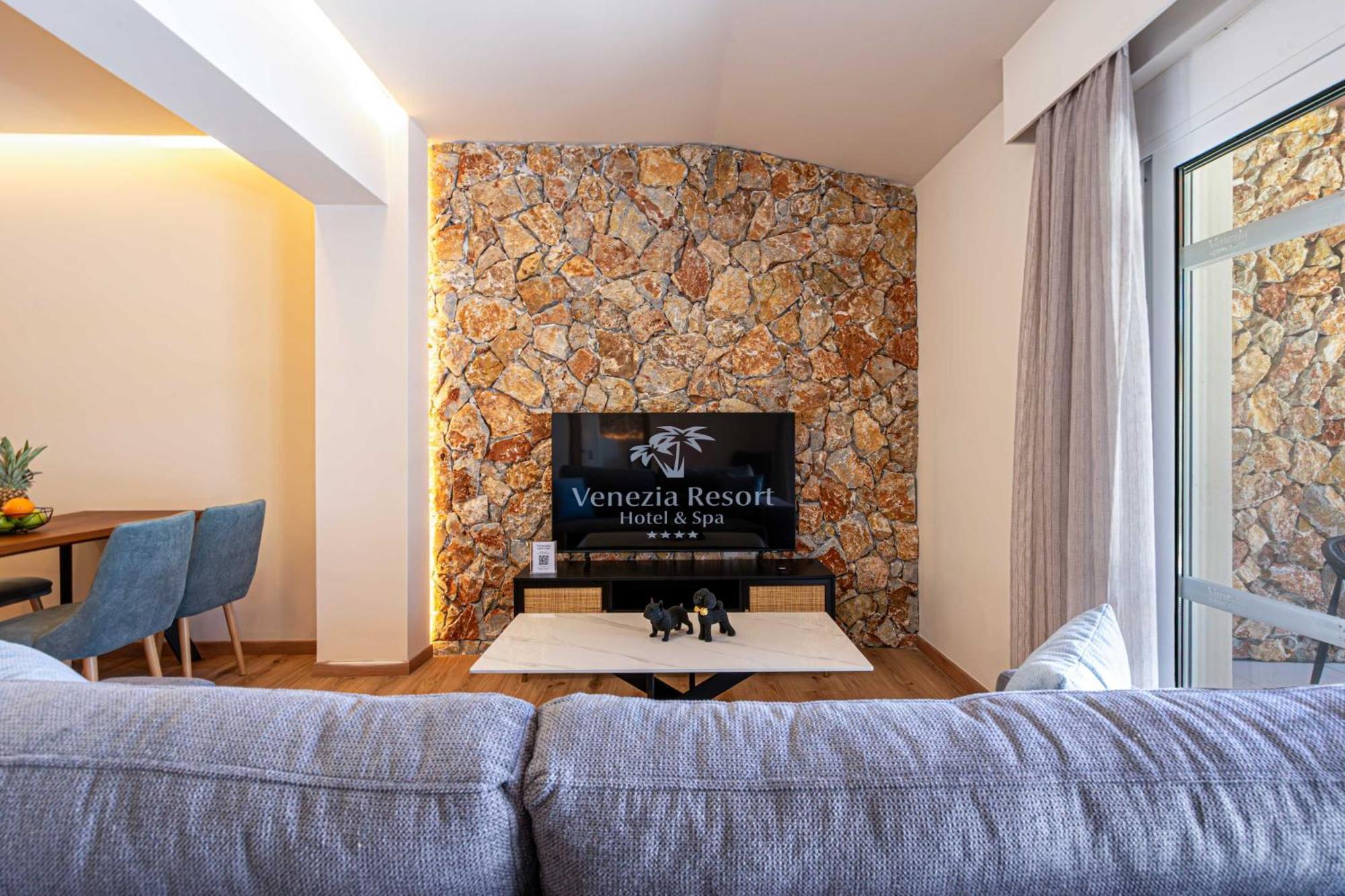 Venezia Luxury Living Villas, Faliraki Buitenkant foto