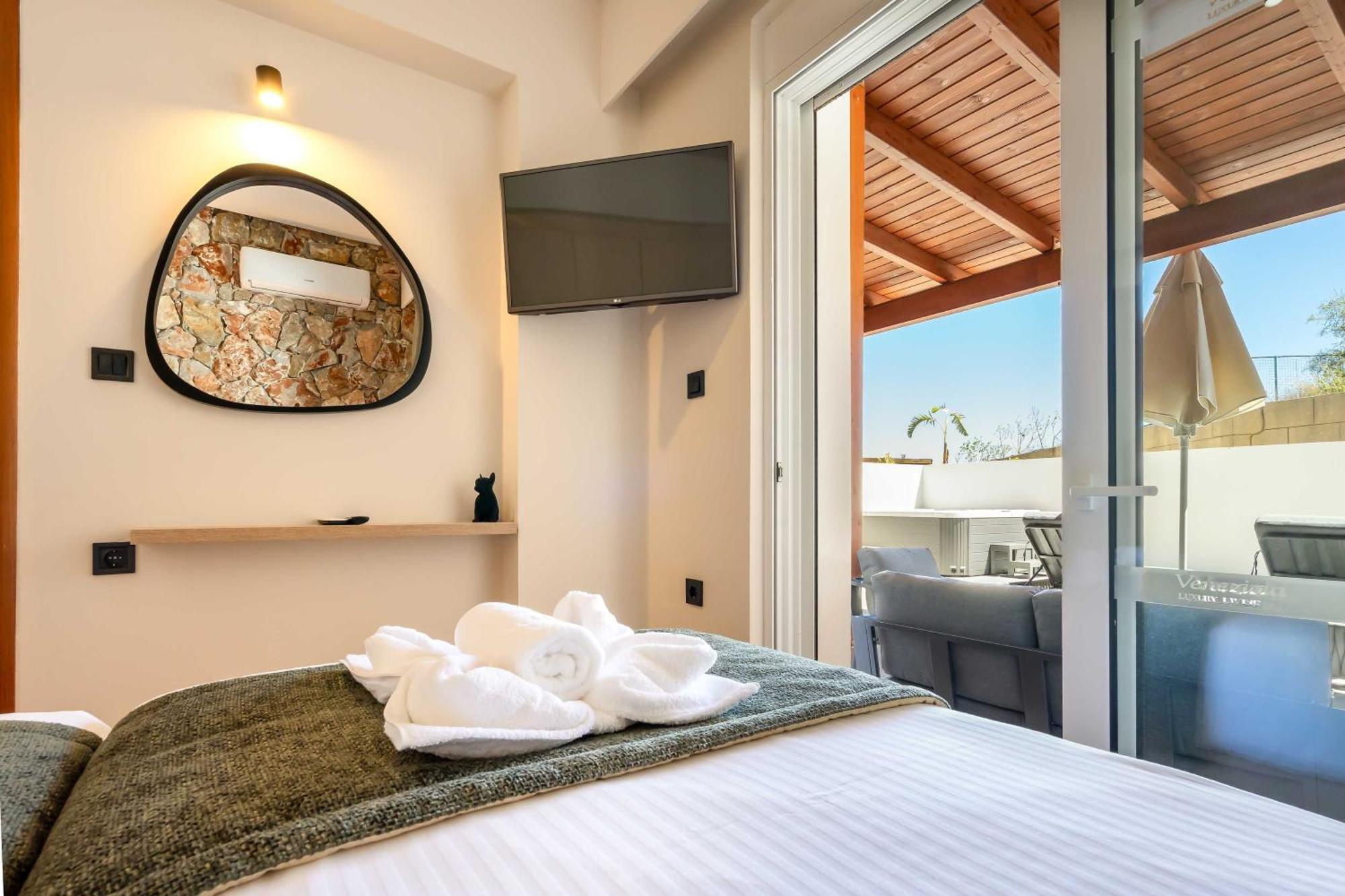 Venezia Luxury Living Villas, Faliraki Buitenkant foto