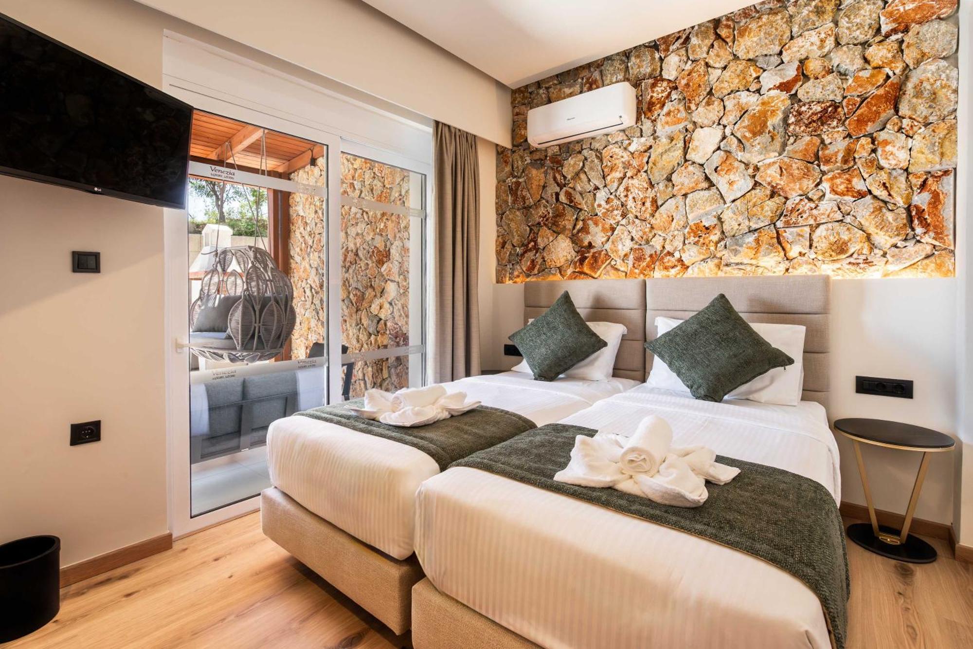 Venezia Luxury Living Villas, Faliraki Buitenkant foto