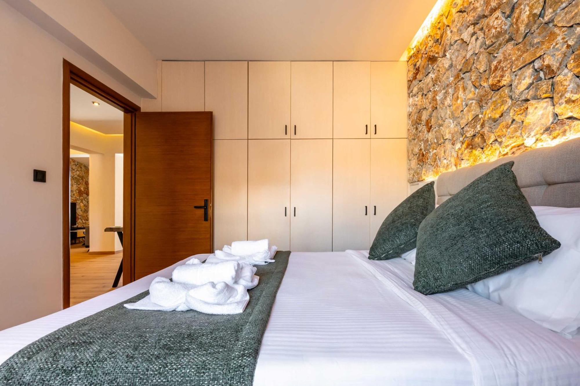 Venezia Luxury Living Villas, Faliraki Buitenkant foto