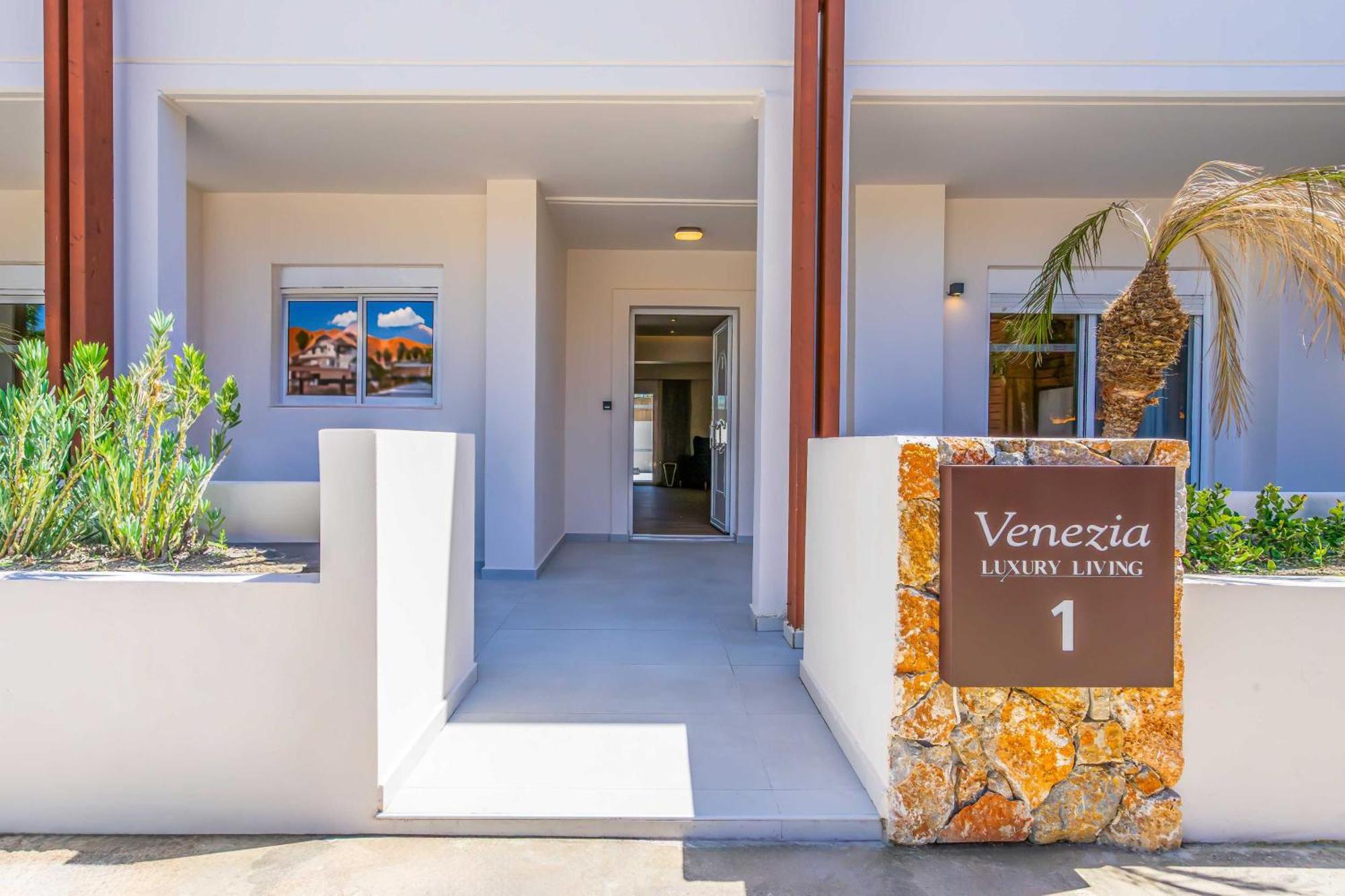 Venezia Luxury Living Villas, Faliraki Buitenkant foto